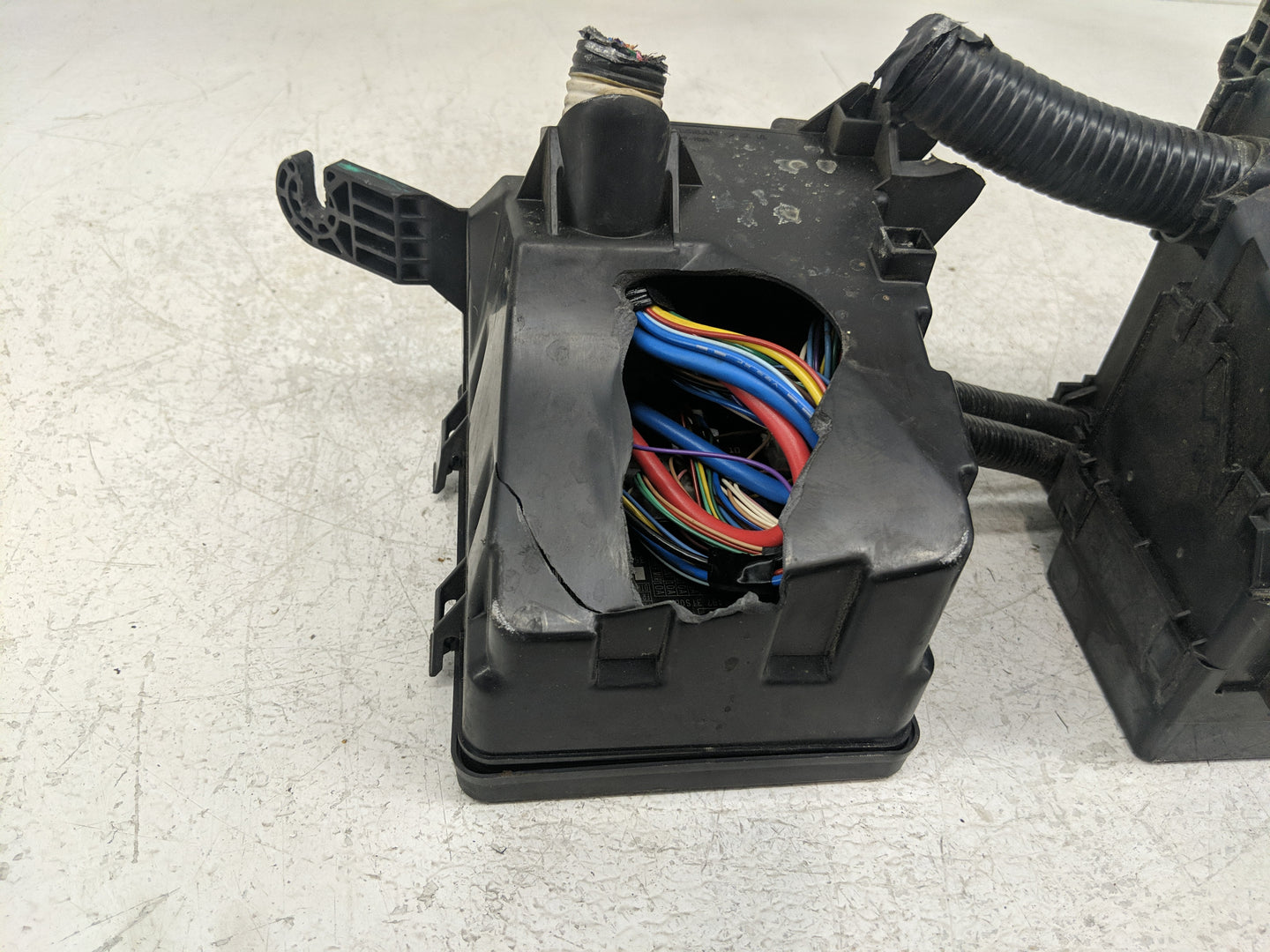 2015 Nissan Altima Fusebox Fuse Box Panel Relay Module P/N:284B7 3TS9E Fits OEM Used Auto Parts - Oemusedautoparts1.com