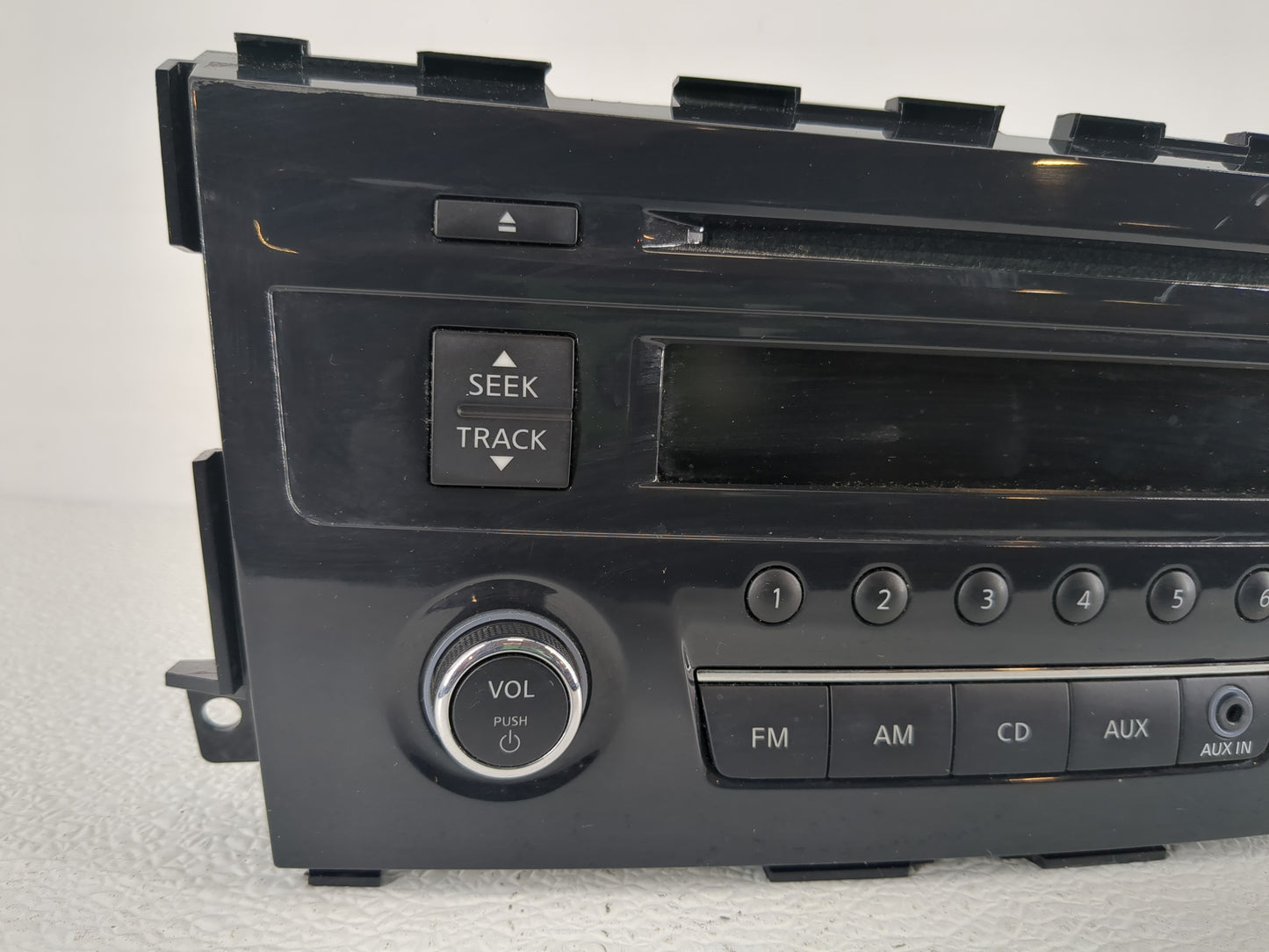 2013-2015 Nissan Altima Radio AM FM Cd Player Receiver Replacement P/N:28185 3TB0G Fits Fits 2013 2014 2015 OEM Used Auto Pa