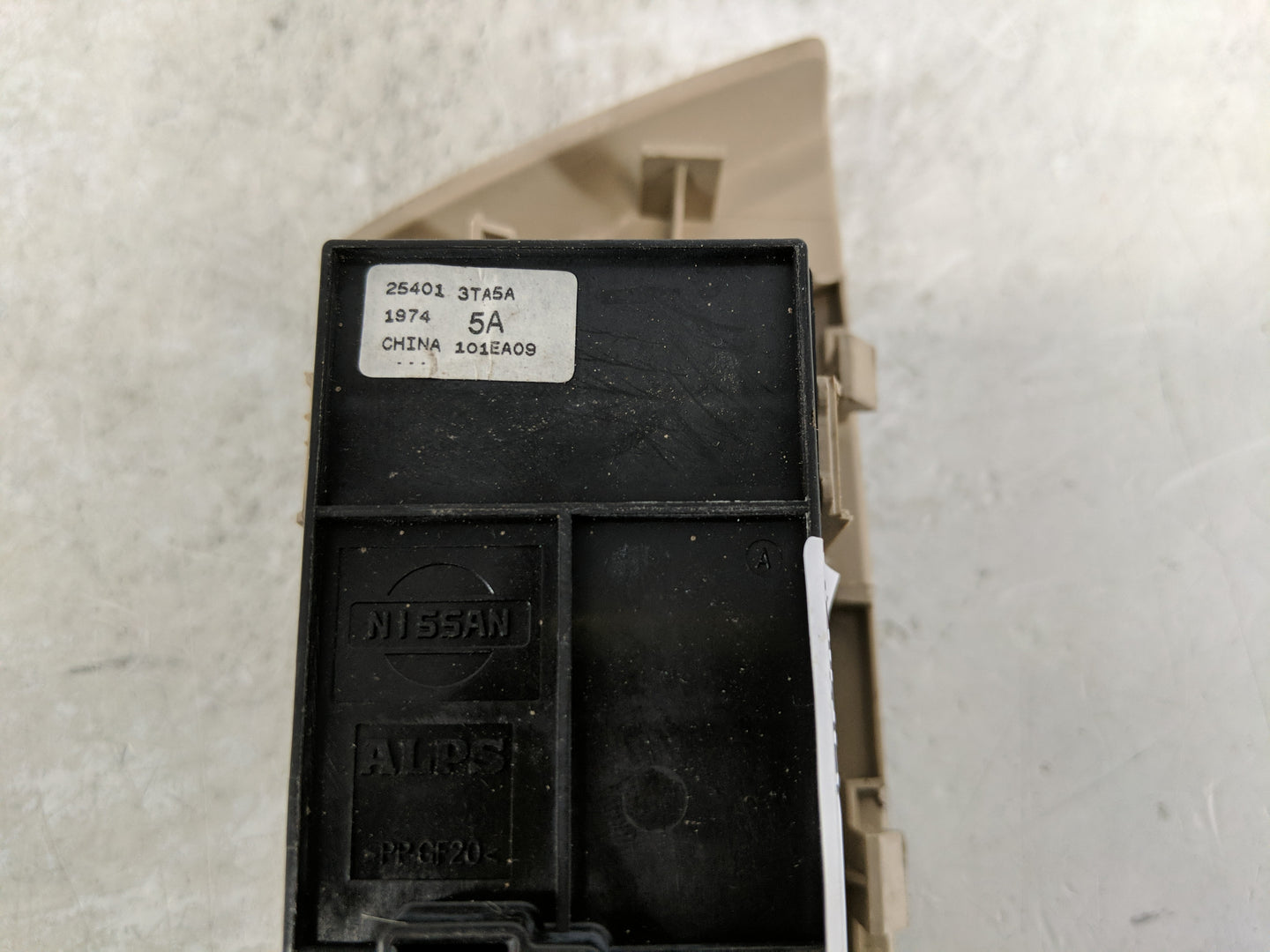 2013-2018 Nissan Altima Master Power Window Switch Replacement Driver Side Left P/N:101EA09 25401 3TA5A Fits OEM Used Auto P