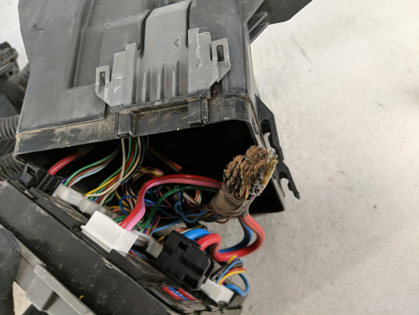 2015 Nissan Altima Fusebox Fuse Box Panel Relay Module P/N:24381 7990A 7254-5763-30 Fits OEM Used Auto Parts - Oemusedautopa