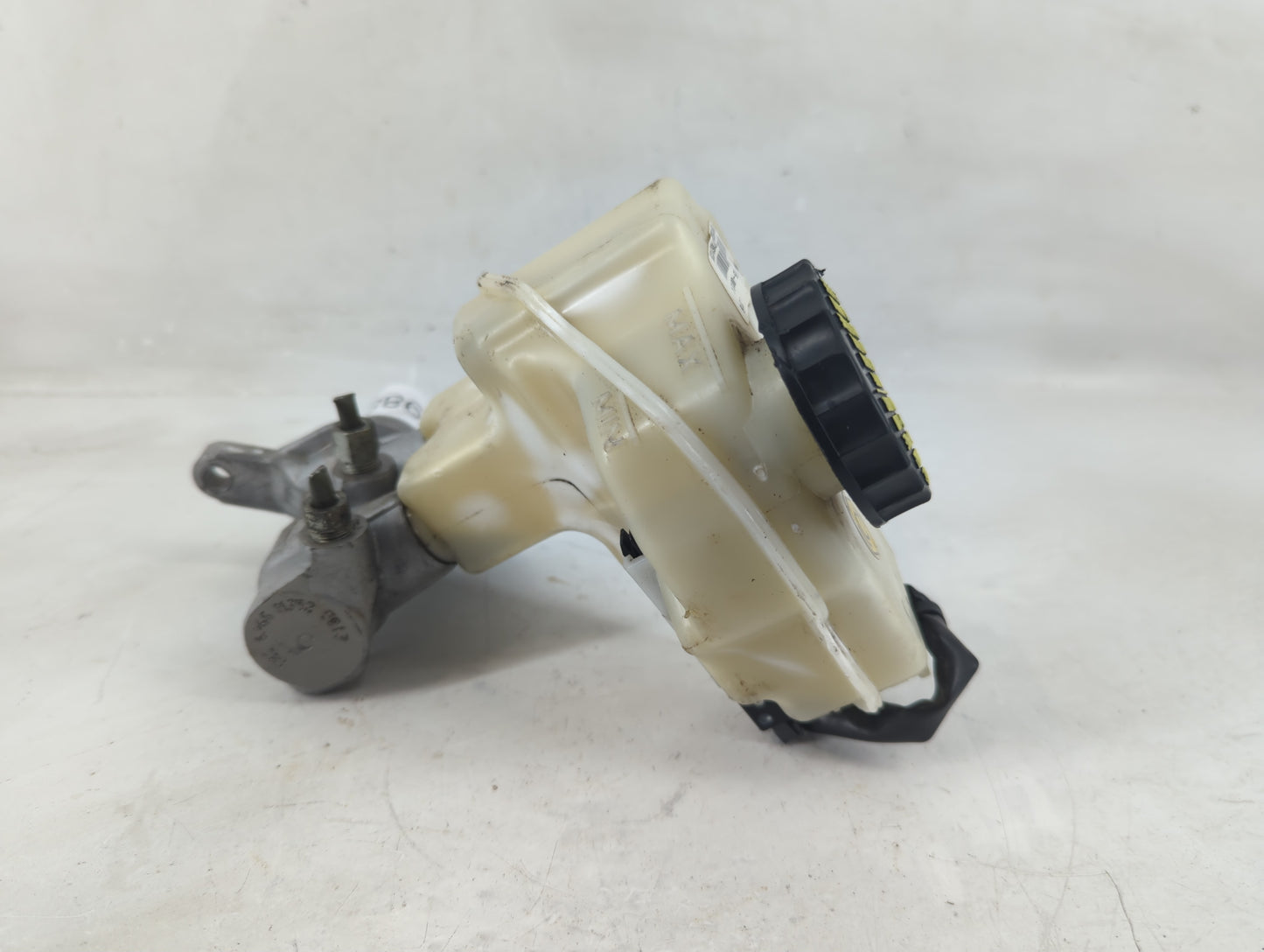 2013-2018 Nissan Altima Brake Master Cylinder - Oemusedautoparts1.com