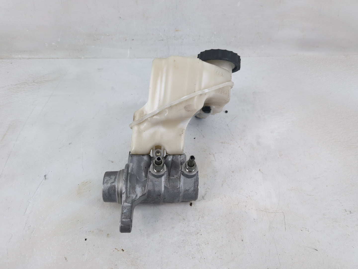 2013-2018 Nissan Altima Brake Master Cylinder - Oemusedautoparts1.com