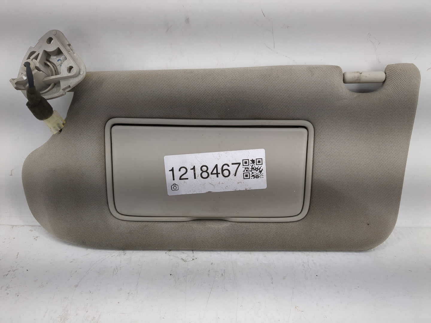 2013-2018 Nissan Altima Sun Visor Shade Replacement Passenger Right Mirror Fits Fits 2013 2014 2015 2016 2017 2018 OEM Used 