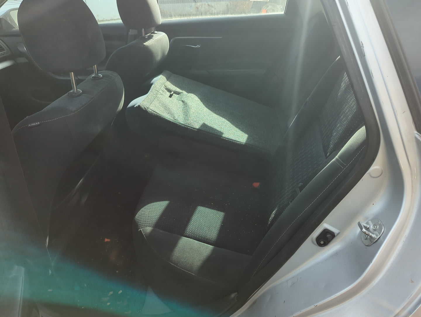 2015 Nissan Altima Rear Seat Oem 1225468 - Oemusedautoparts1.com