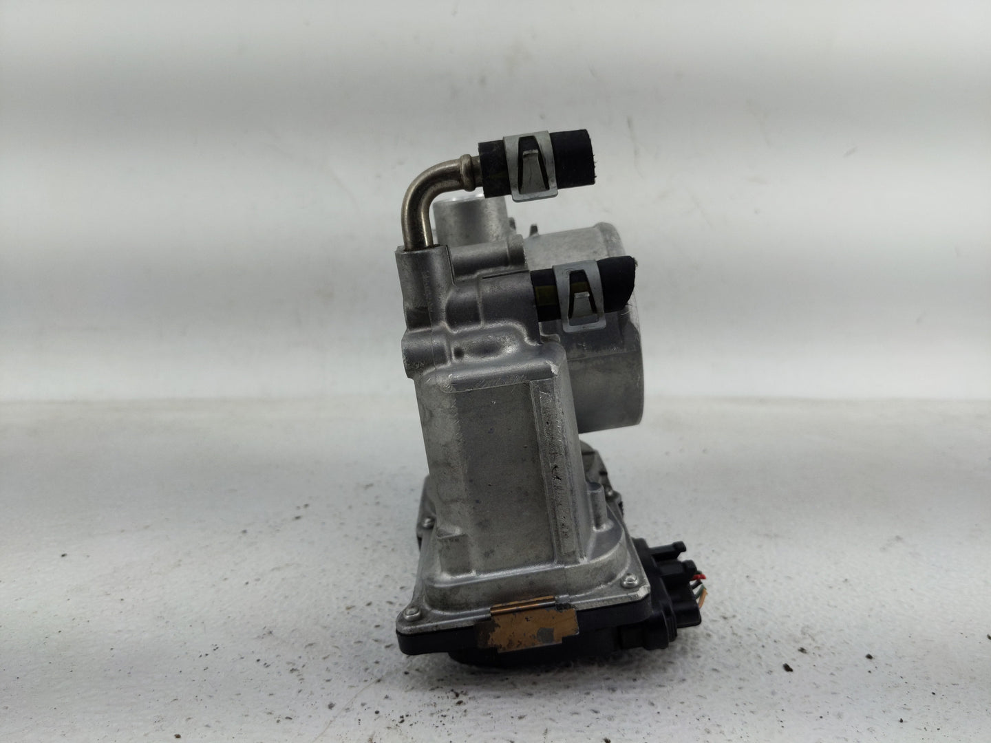 2015 Nissan Altima Throttle Body P/N:3TA60-01 A Fits OEM Used Auto Parts - Oemusedautoparts1.com