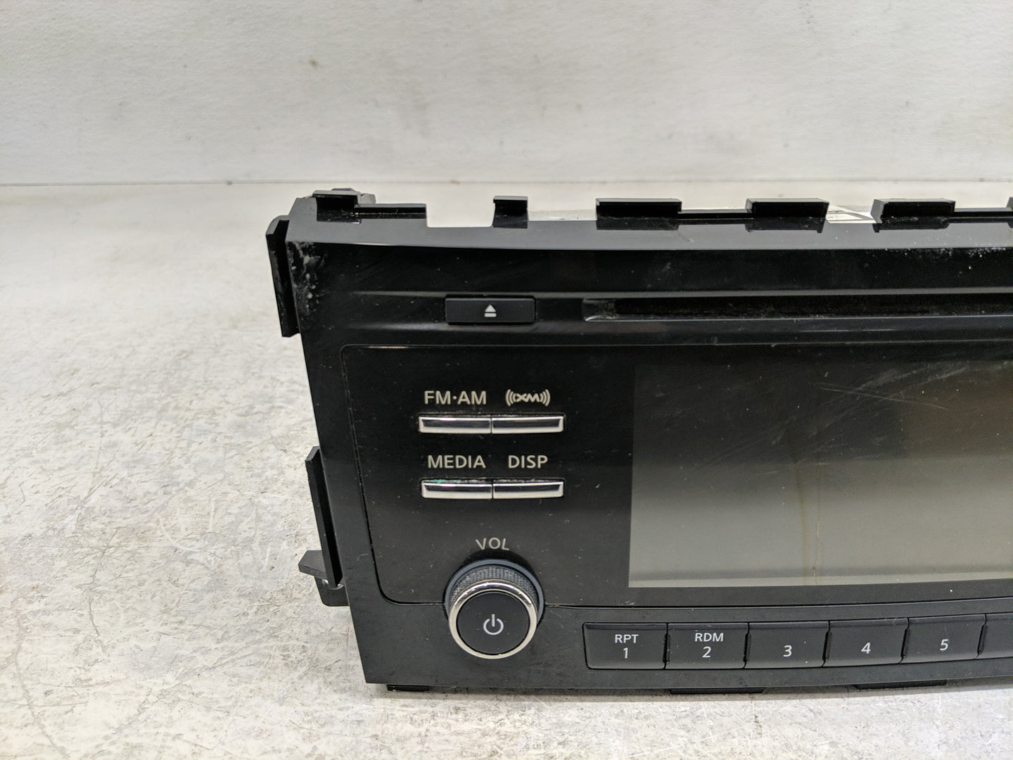 2013-2015 Nissan Altima Radio AM FM Cd Player Receiver Replacement P/N:28185 3TA1B Fits Fits 2013 2014 2015 OEM Used Auto Pa