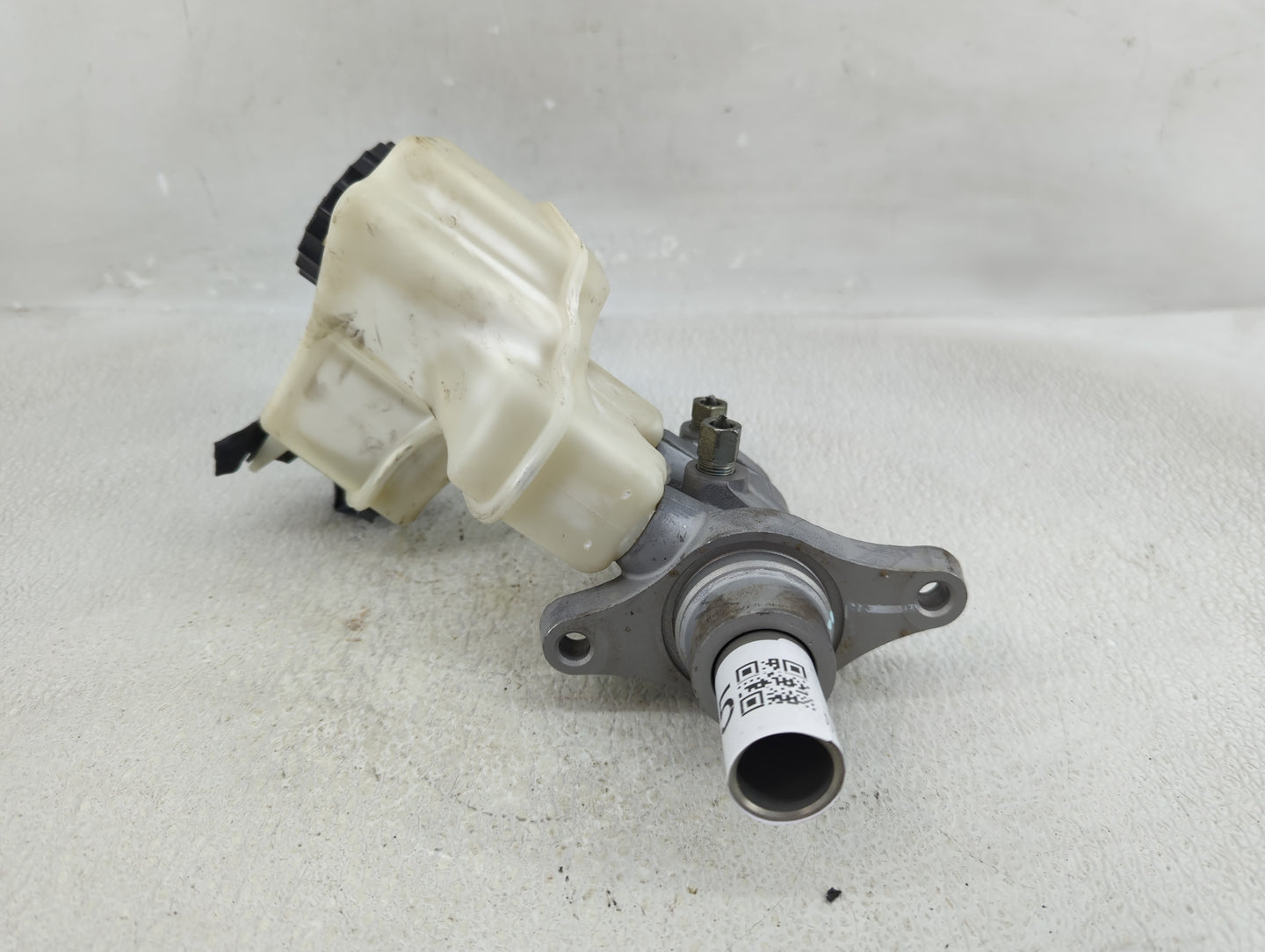 2013-2018 Nissan Altima Brake Master Cylinder 1290535 - Oemusedautoparts1.com
