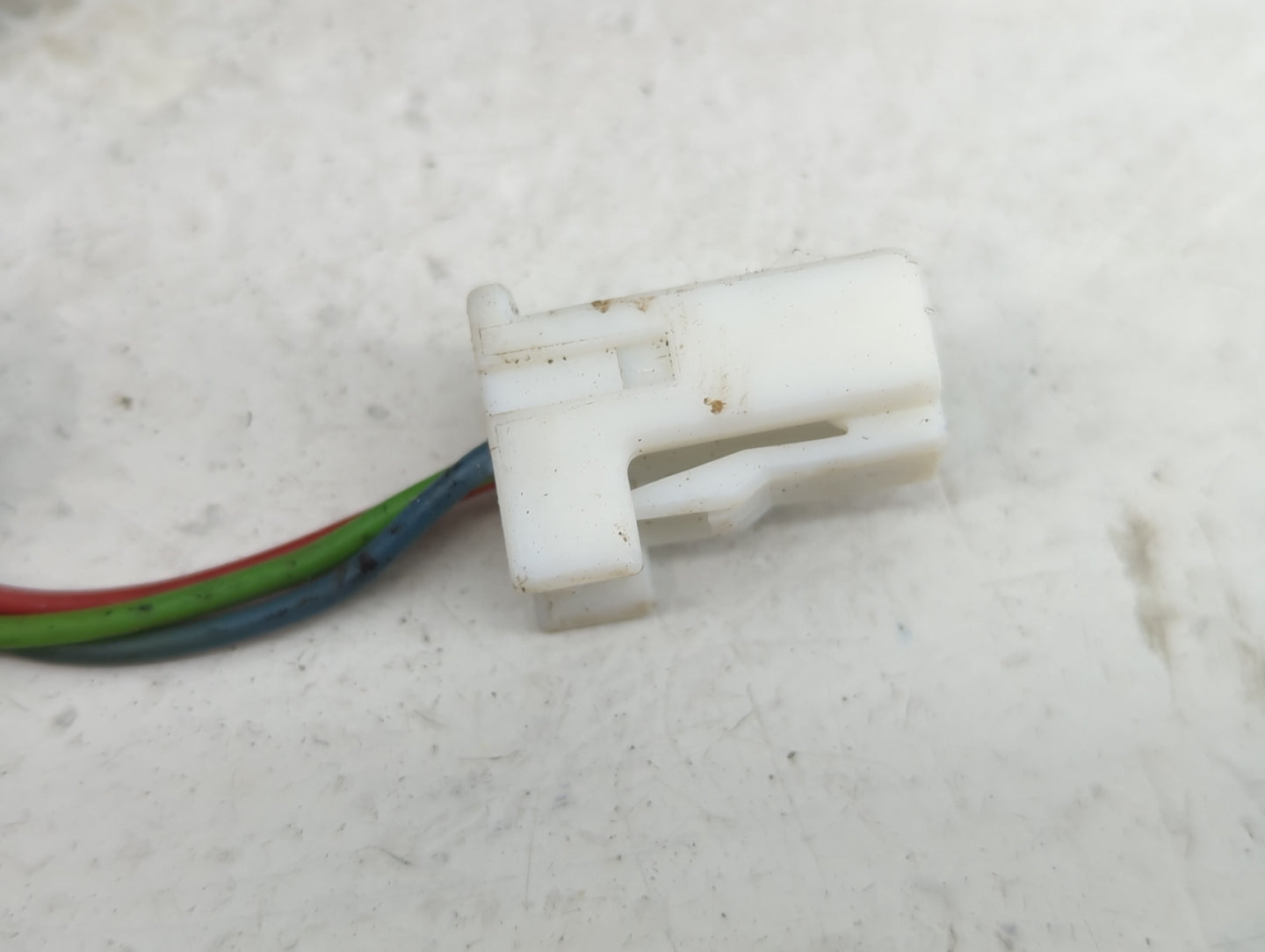 2013-2018 Nissan Altima Driver Side View Mirror - Left Door Mirror OEM Used - Oemusedautoparts1.com