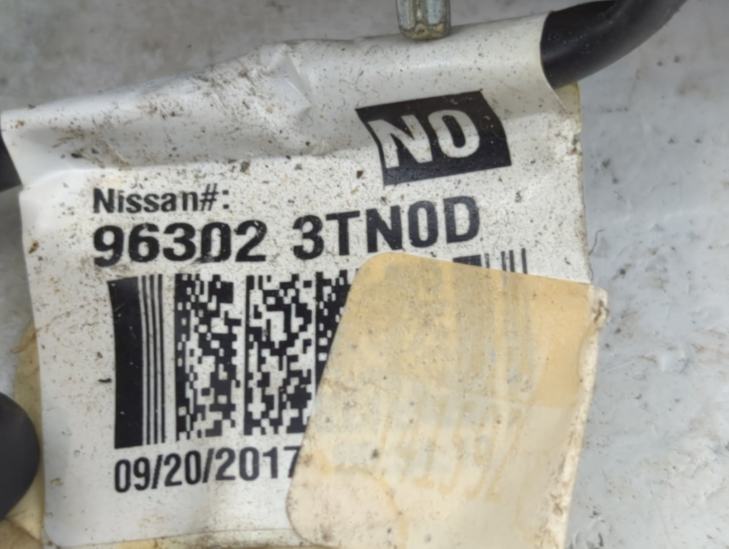 2013-2018 Nissan Altima Driver Side View Mirror - Left Door Mirror OEM Used - Oemusedautoparts1.com