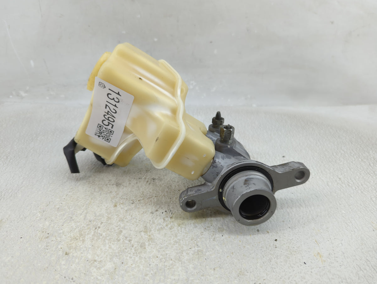 2013-2018 Nissan Altima Brake Master Cylinder 1312495 - Oemusedautoparts1.com