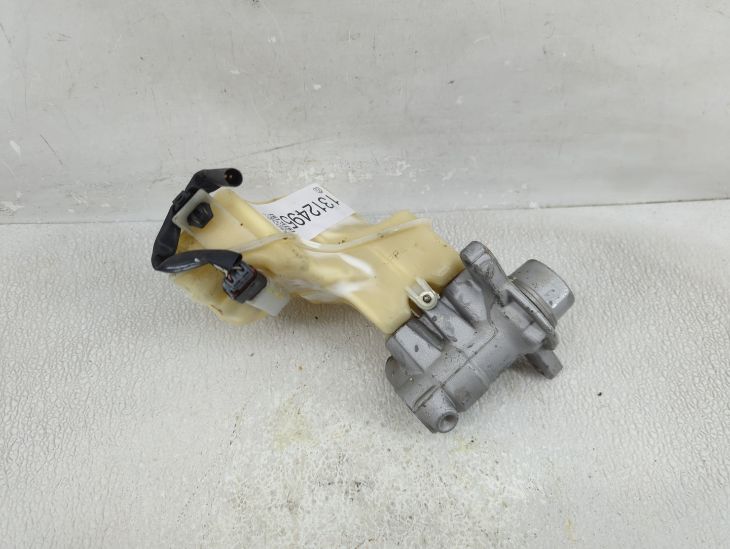 2013-2018 Nissan Altima Brake Master Cylinder - Oemusedautoparts1.com