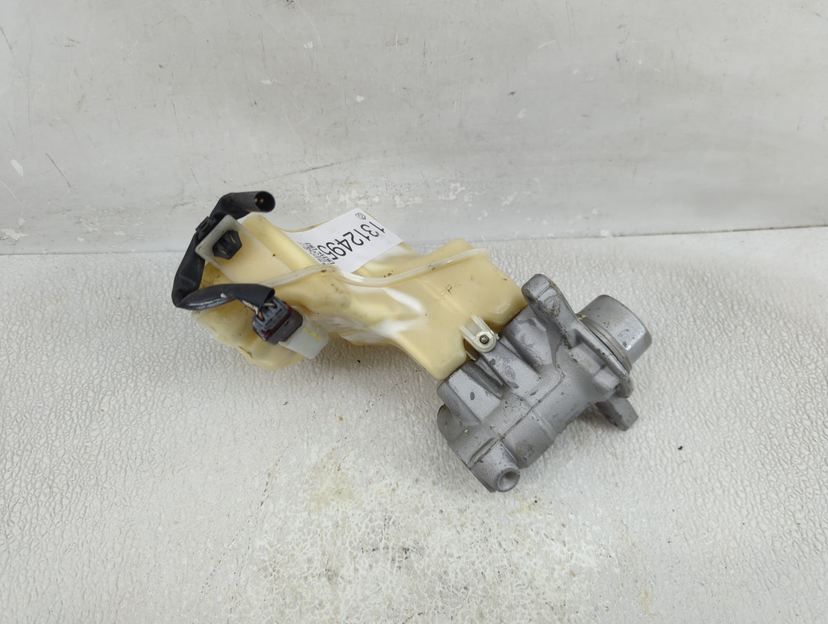 2013-2018 Nissan Altima Brake Master Cylinder 1312495 - Oemusedautoparts1.com