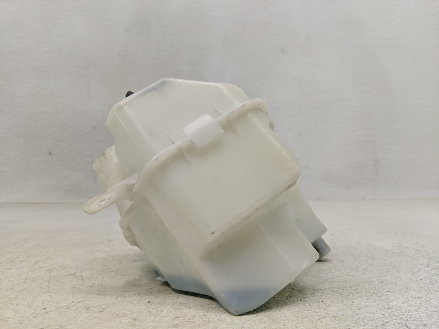 2013-2018 Nissan Altima Radiator Coolant Overflow Expansion Tank Bottle - Oemusedautoparts1.com