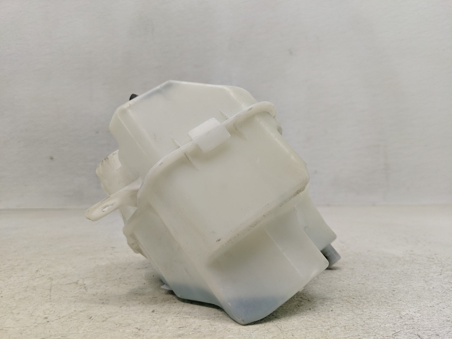 2013-2018 Nissan Altima Radiator Coolant Overflow Expansion Tank Bottle 1313164 - Oemusedautoparts1.com