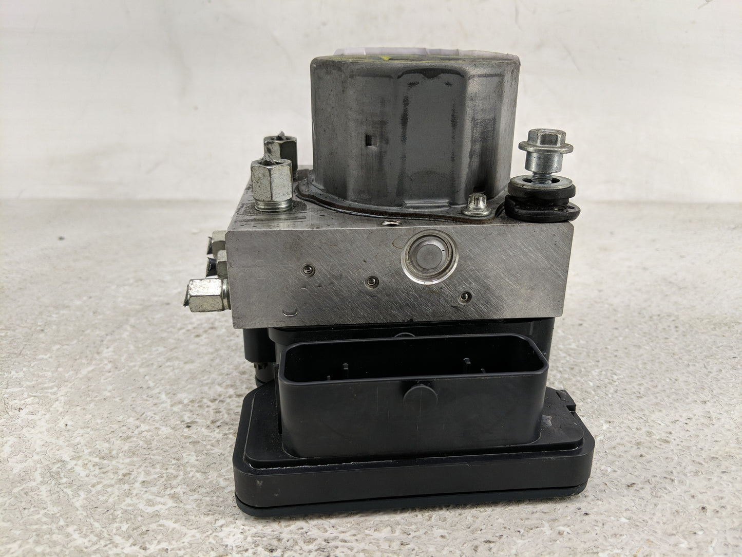 2015 Nissan Altima ABS Pump Control Module Replacement P/N:47660 9HM0A 269 644 Fits OEM Used Auto Parts - Oemusedautoparts1.