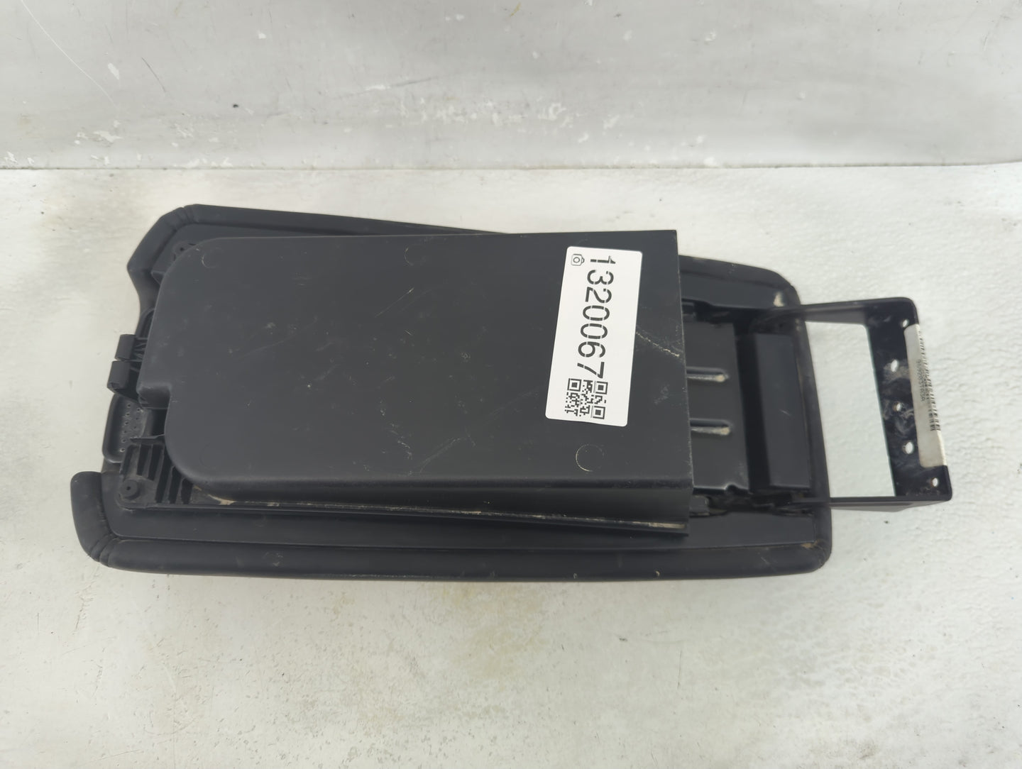 2015 Nissan Altima Center Console Armrest Cover Lid P/N:969203TA3A Fits OEM Used Auto Parts - Oemusedautoparts1.com