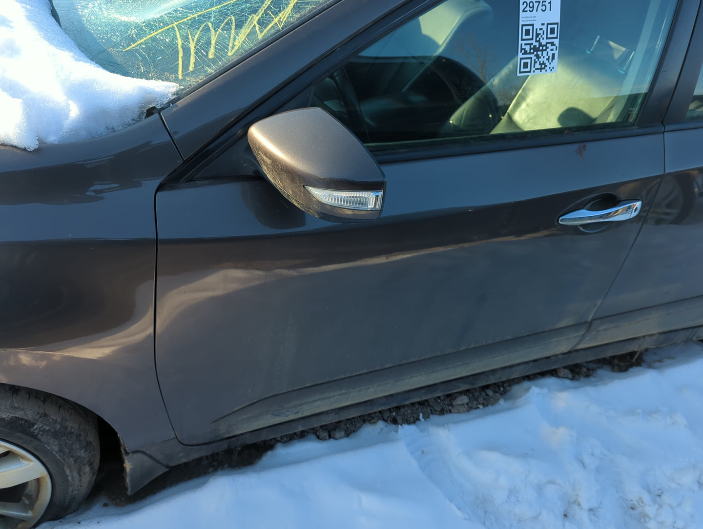 2013-2018 Nissan Altima Driver Front Door Oem 1364904 - Oemusedautoparts1.com