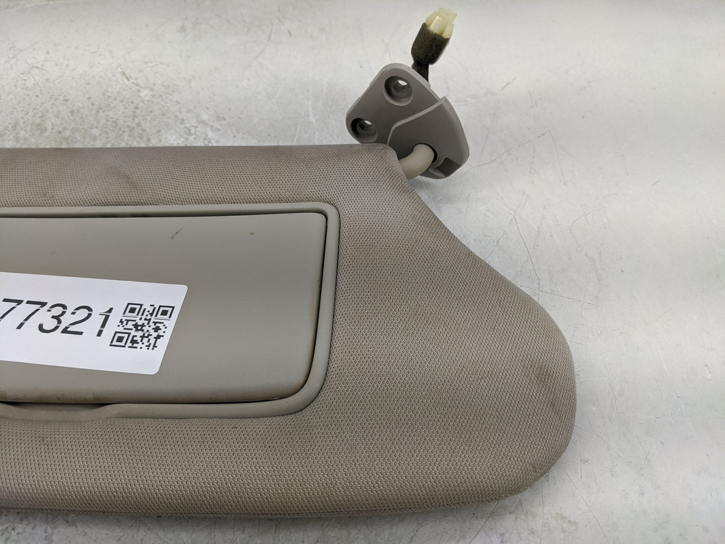 2013-2018 Nissan Altima Sun Visor Shade Replacement Passenger Right Mirror Fits Fits 2013 2014 2015 2016 2017 2018 OEM Used 