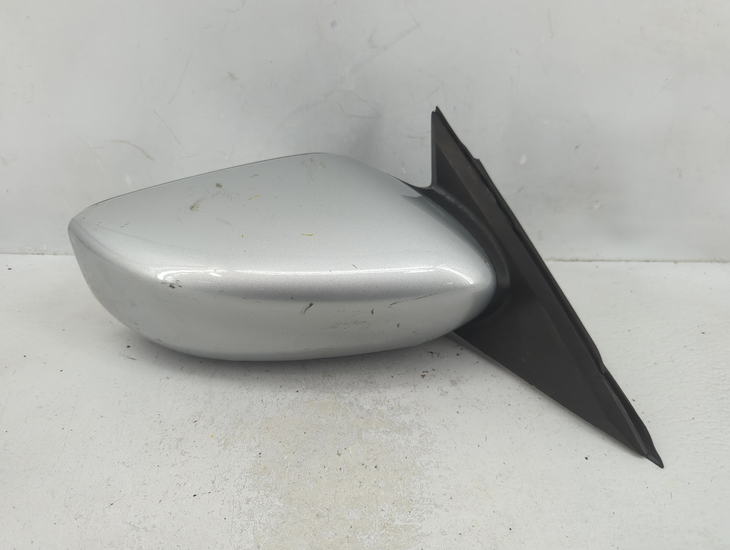 2013-2018 Nissan Altima Passenger Side View Mirror - Right Door Mirror OEM Used - Oemusedautoparts1.com