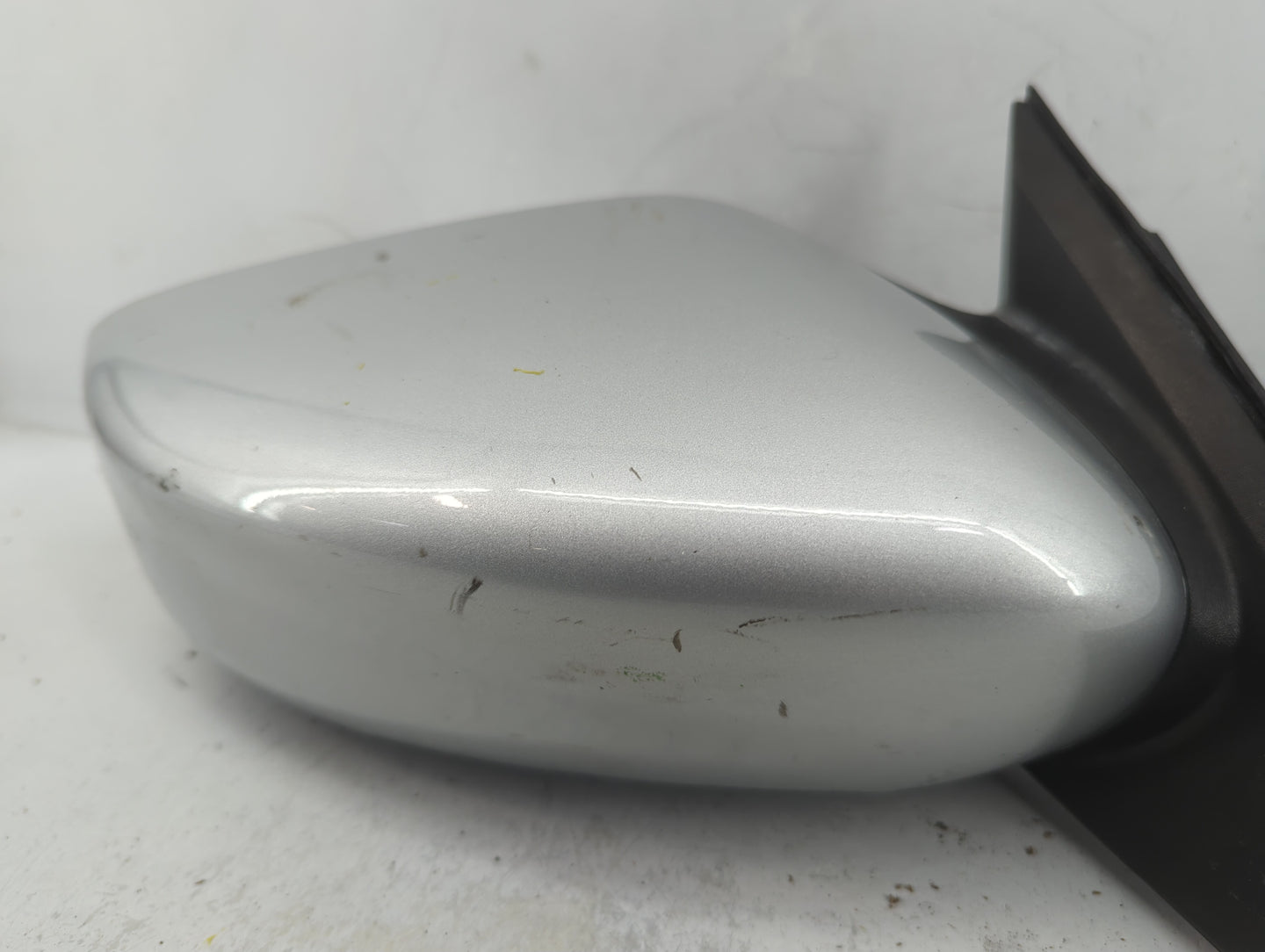 2013-2018 Nissan Altima Passenger Side View Mirror - Right Door Mirror OEM Used - Oemusedautoparts1.com