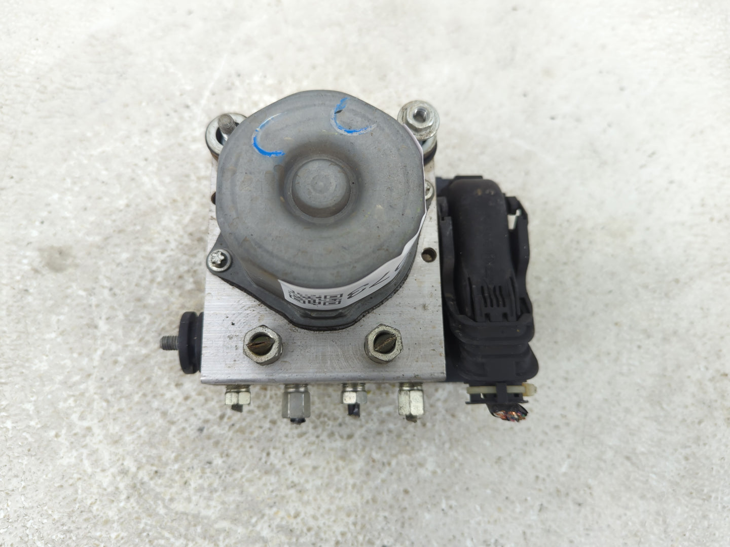2015 Nissan Altima ABS Pump Control Module Replacement P/N:47660 9HM0A Fits OEM Used Auto Parts - Oemusedautoparts1.com