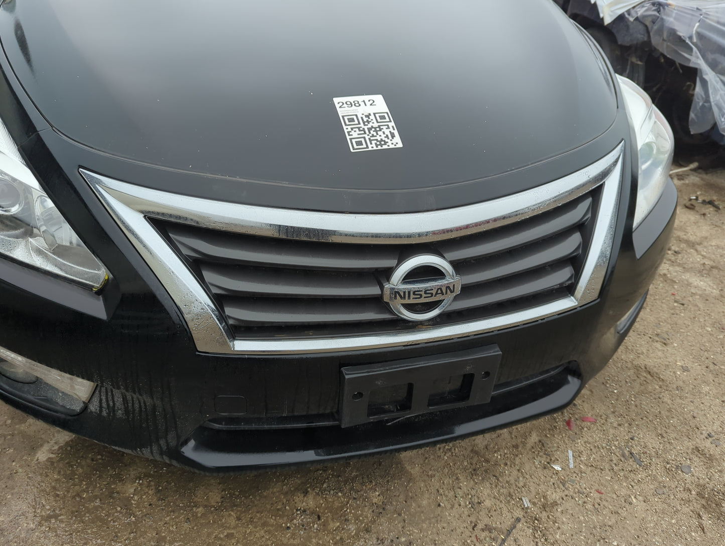 2013-2015 Nissan Altima Front Grille Bumper Not Included - Oemusedautoparts1.com