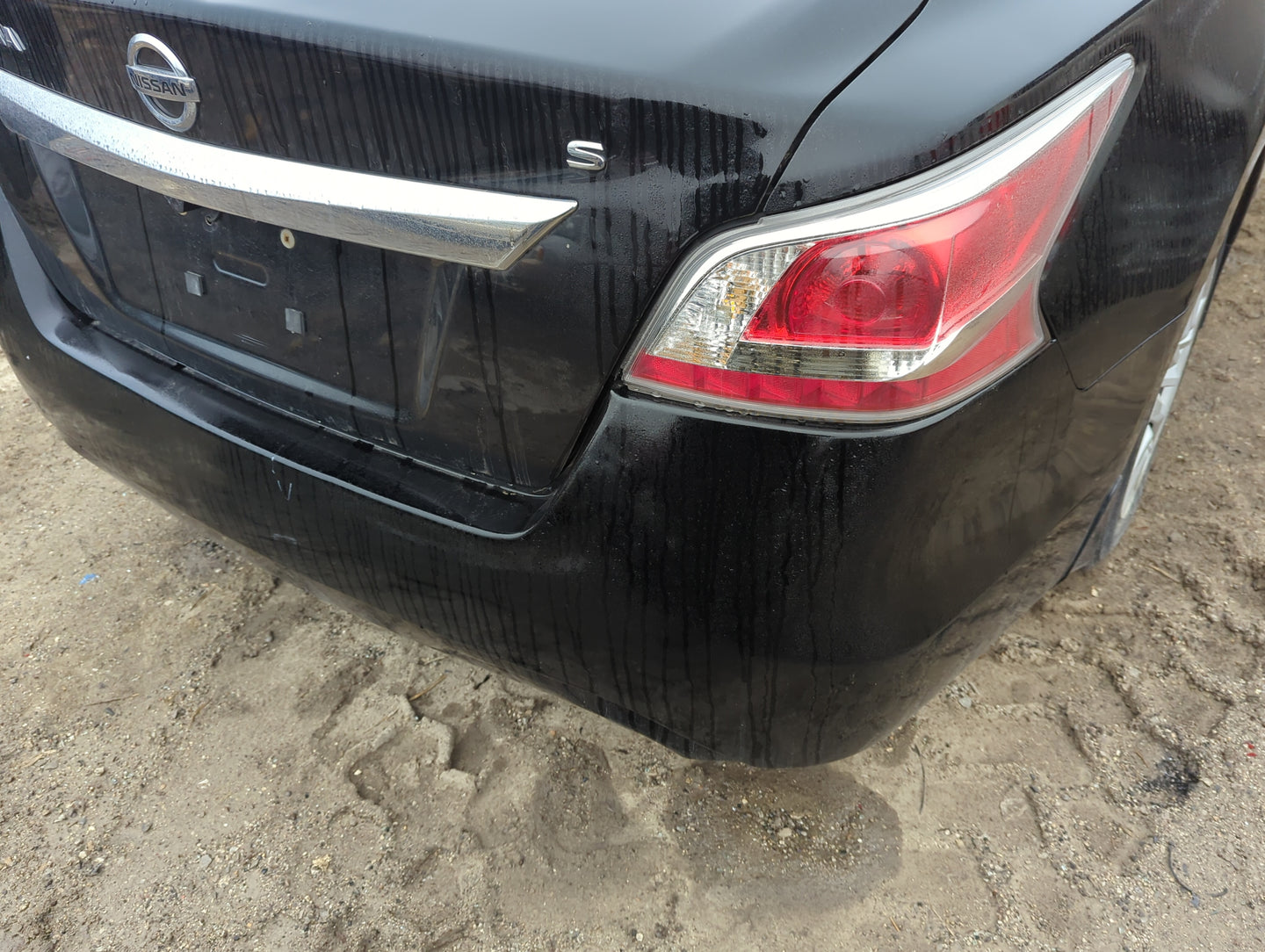 2013-2015 Nissan Altima Rear Bumper Assembly Oem 1386181 - Oemusedautoparts1.com