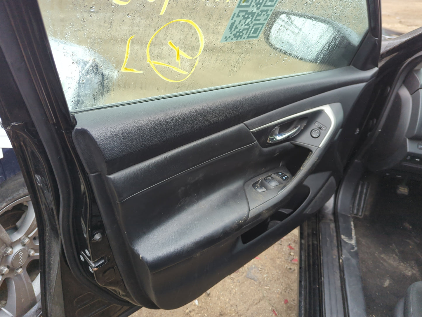 2015 Nissan Altima Front Left Driver Interior Door Panel Trim 1386203 - Oemusedautoparts1.com