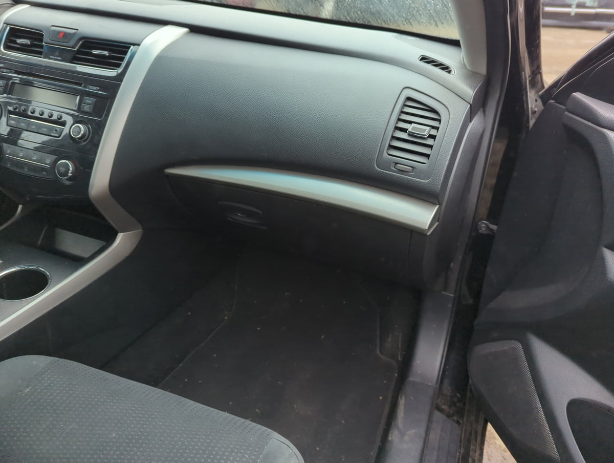 2015 Nissan Altima Passenger Glove Box Door Storage Compartment 1386214 - Oemusedautoparts1.com