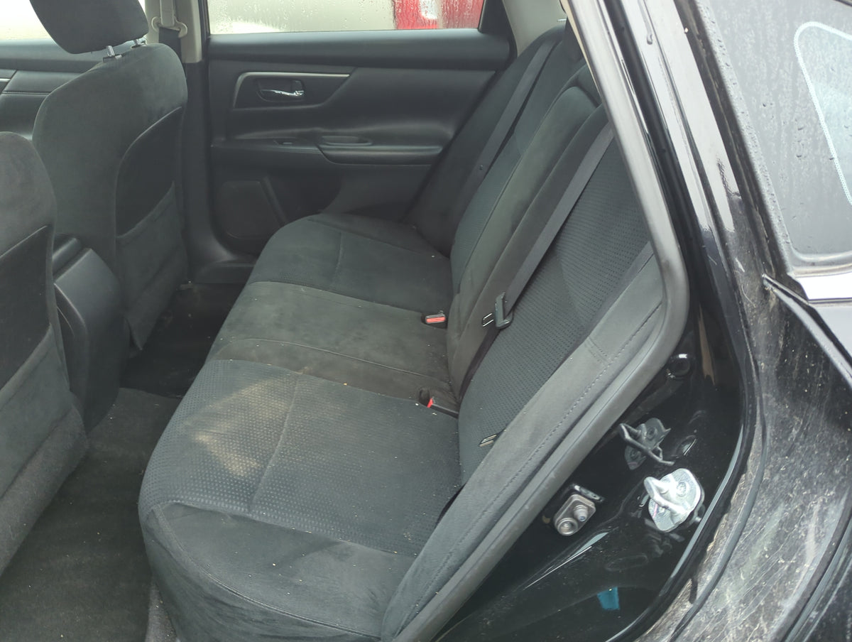 2015 Nissan Altima Rear Seat Oem 1386224 - Oemusedautoparts1.com