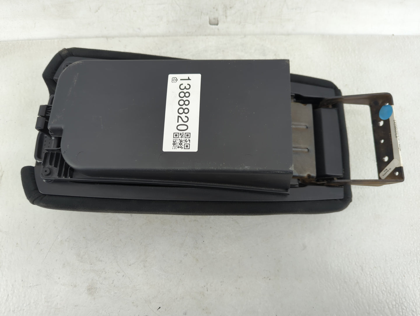 2015 Nissan Altima Center Console Armrest Cover Lid P/N:1428066XLA Fits OEM Used Auto Parts - Oemusedautoparts1.com
