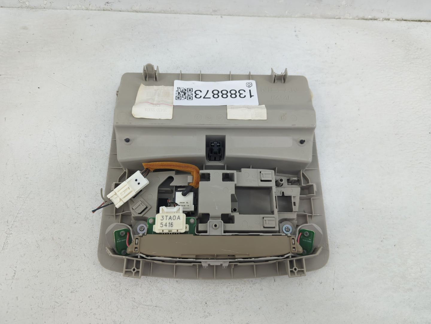 2015 Nissan Altima Overhead Roof Console - Oemusedautoparts1.com
