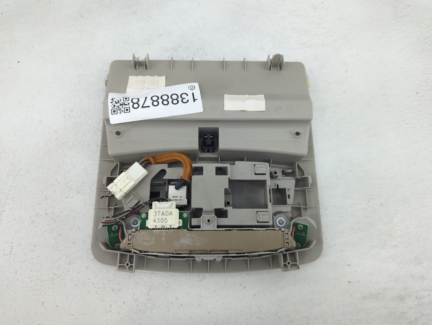 2015 Nissan Altima Overhead Roof Console - Oemusedautoparts1.com