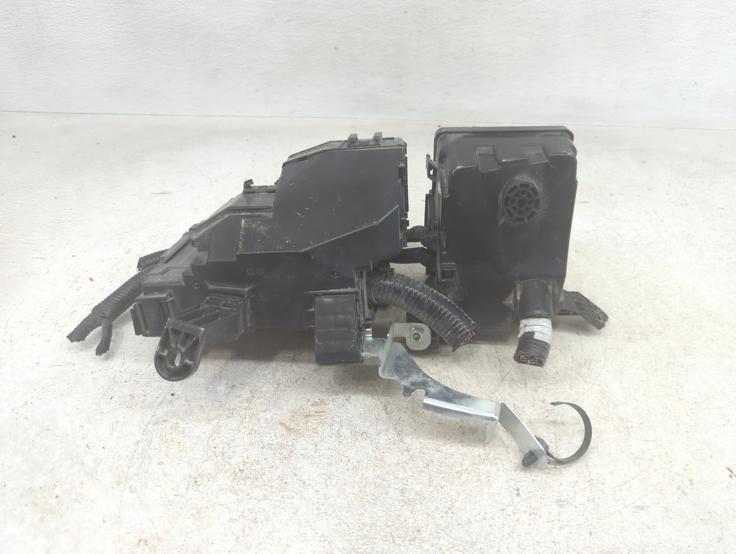2015 Nissan Altima Fusebox Fuse Box Panel Relay Module P/N:3492 NA1 Fits OEM Used Auto Parts - Oemusedautoparts1.com