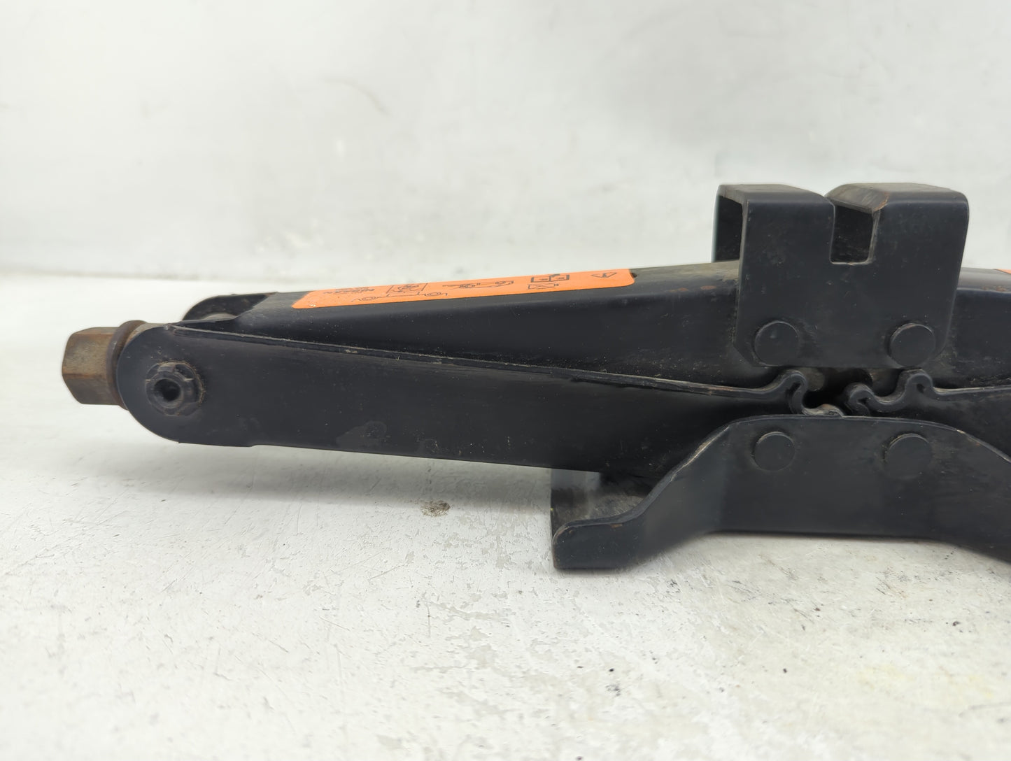 2015 Nissan Altima Spare Scissor Car Jack 1390210 - Oemusedautoparts1.com