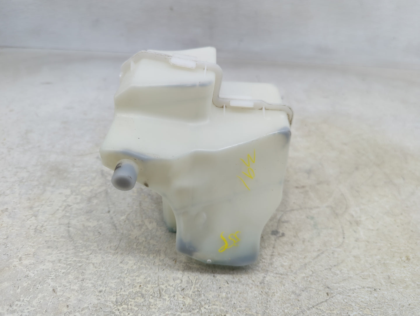 2013-2018 Nissan Altima Radiator Coolant Overflow Expansion Tank Bottle 1390530 - Oemusedautoparts1.com