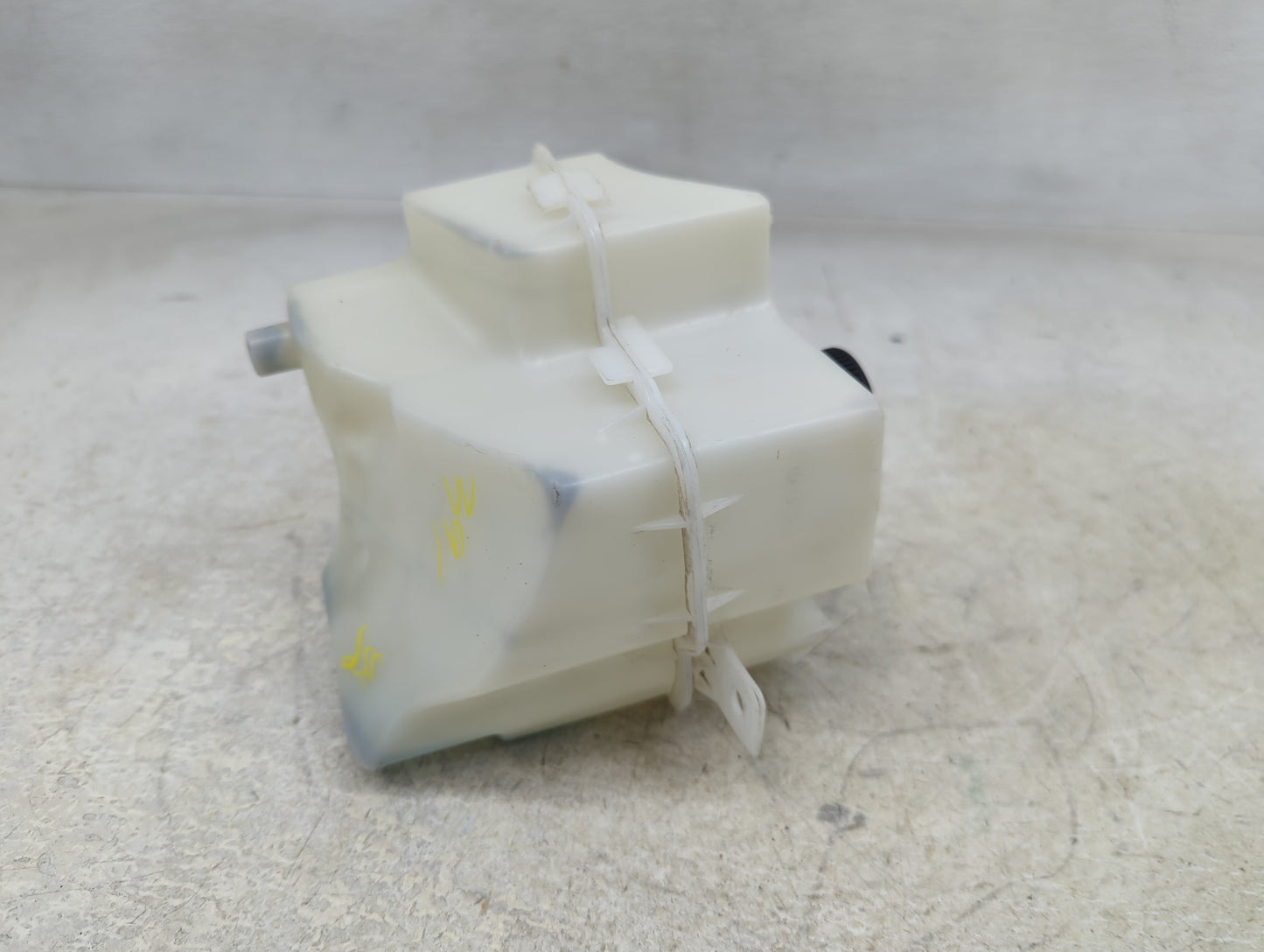 2013-2018 Nissan Altima Radiator Coolant Overflow Expansion Tank Bottle - Oemusedautoparts1.com