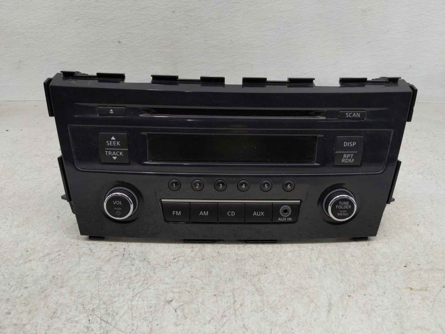 2013-2015 Nissan Altima Radio AM FM Cd Player Receiver Replacement P/N:28185 3TB0G Fits Fits 2013 2014 2015 OEM Used Auto Pa