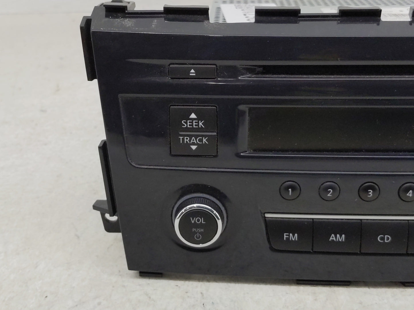 2013-2015 Nissan Altima Radio AM FM Cd Player Receiver Replacement P/N:28185 3TB0G Fits Fits 2013 2014 2015 OEM Used Auto Pa
