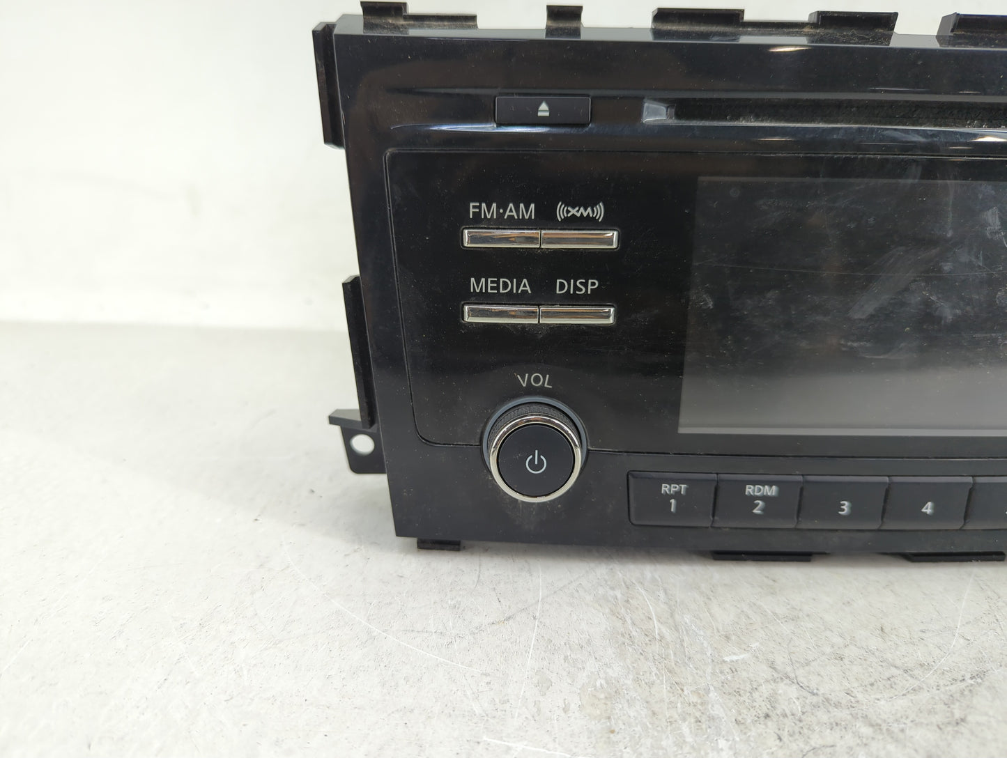 2013-2015 Nissan Altima Radio AM FM Cd Player Receiver Replacement P/N:28185 3TA1B Fits Fits 2013 2014 2015 OEM Used Auto Pa