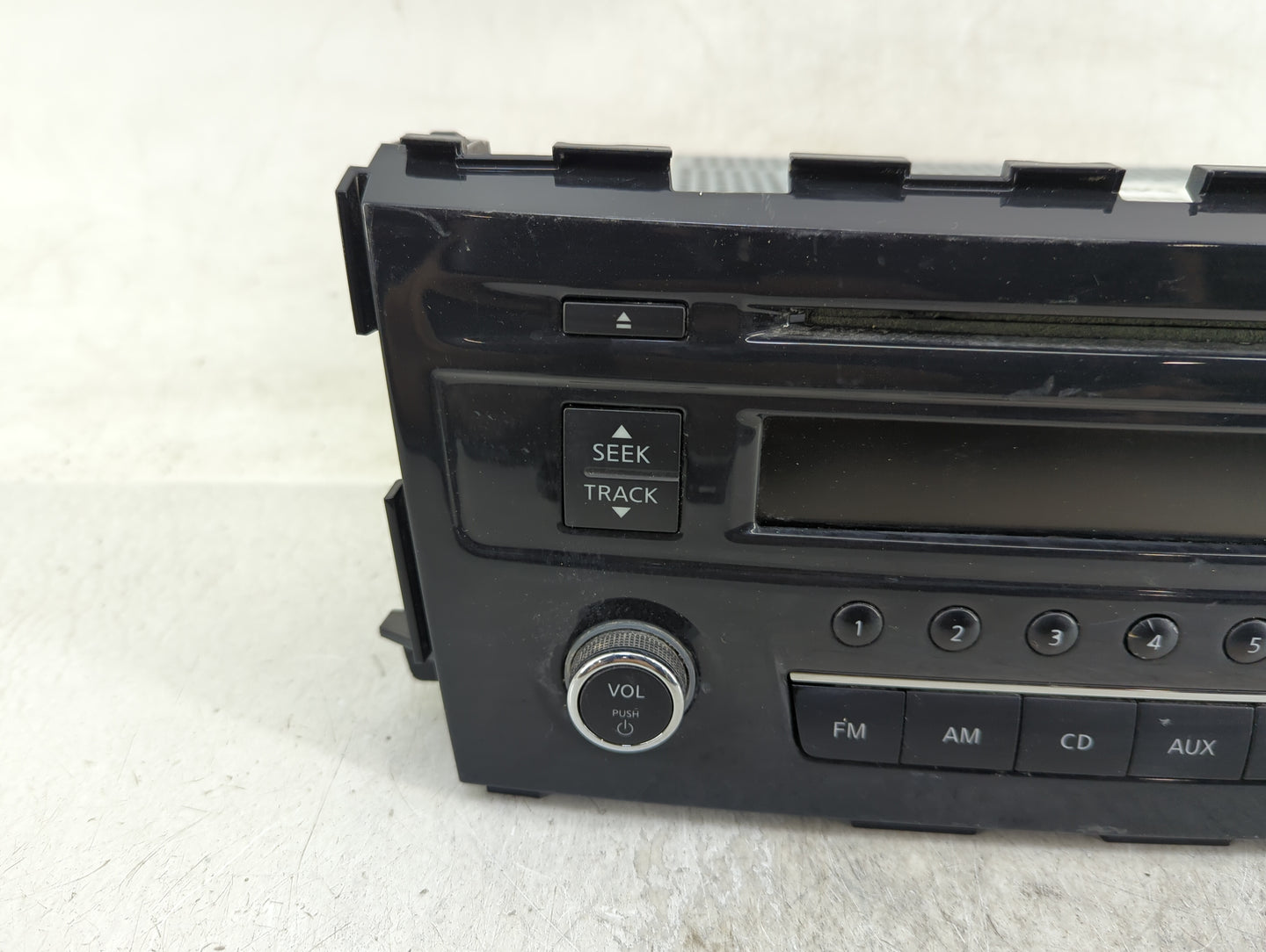 2013-2015 Nissan Altima Radio AM FM Cd Player Receiver Replacement P/N:28185 3TB0C Fits Fits 2013 2014 2015 OEM Used Auto Pa