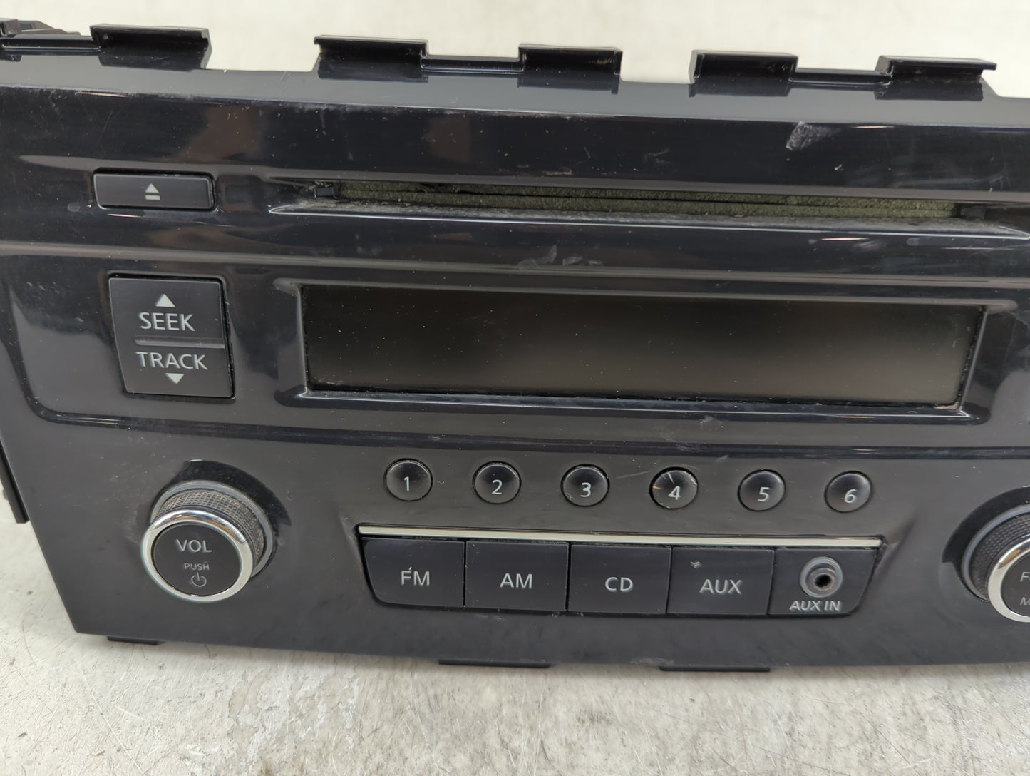 2013-2015 Nissan Altima Radio AM FM Cd Player Receiver Replacement P/N:28185 3TB0C Fits Fits 2013 2014 2015 OEM Used Auto Pa
