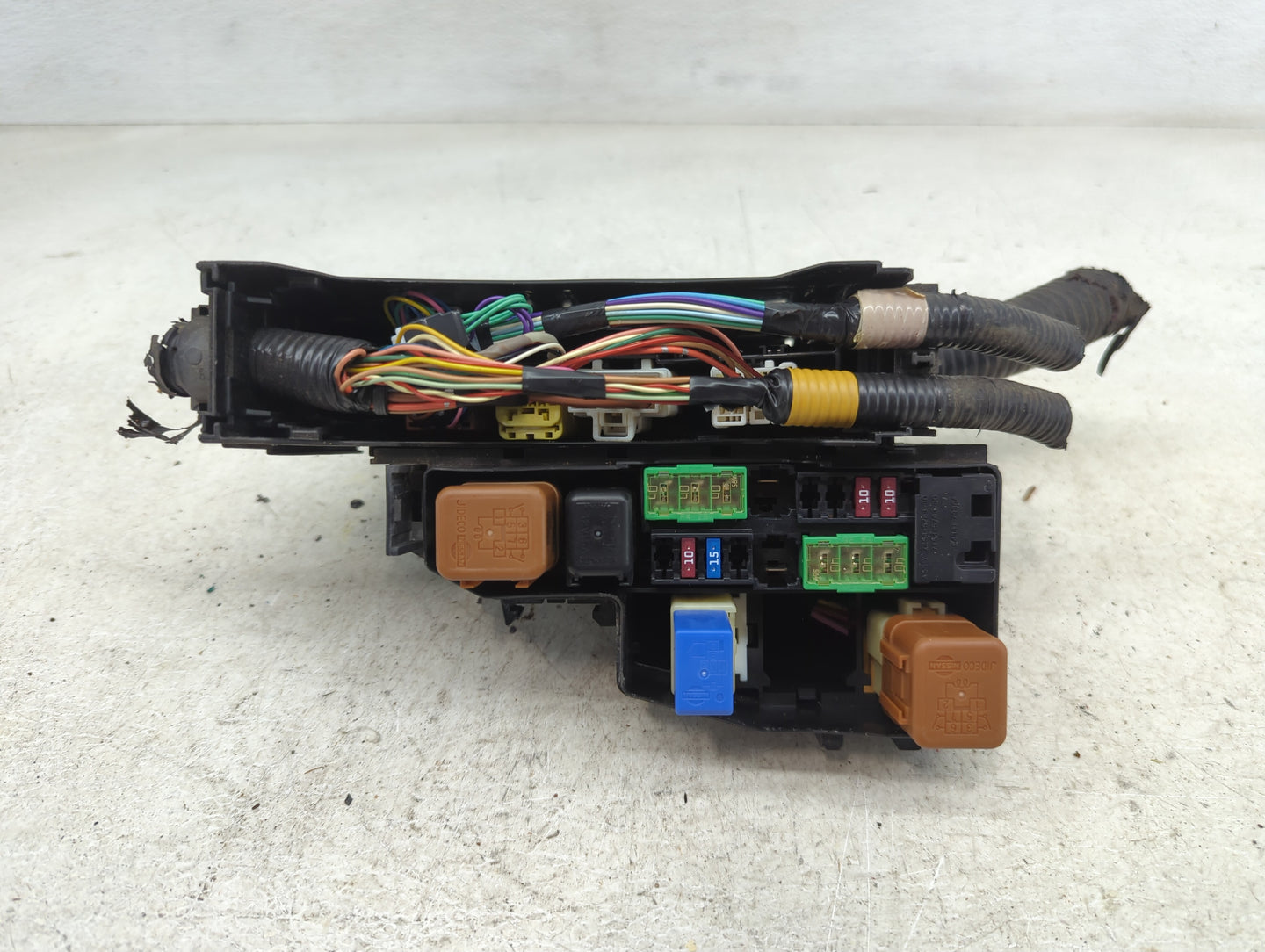 2015 Nissan Altima Fusebox Fuse Box Panel Relay Module Fits OEM Used Auto Parts - Oemusedautoparts1.com