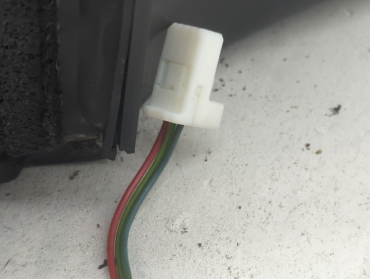2013-2018 Nissan Altima Passenger Side View Mirror - Right Door Mirror OEM Used - Oemusedautoparts1.com