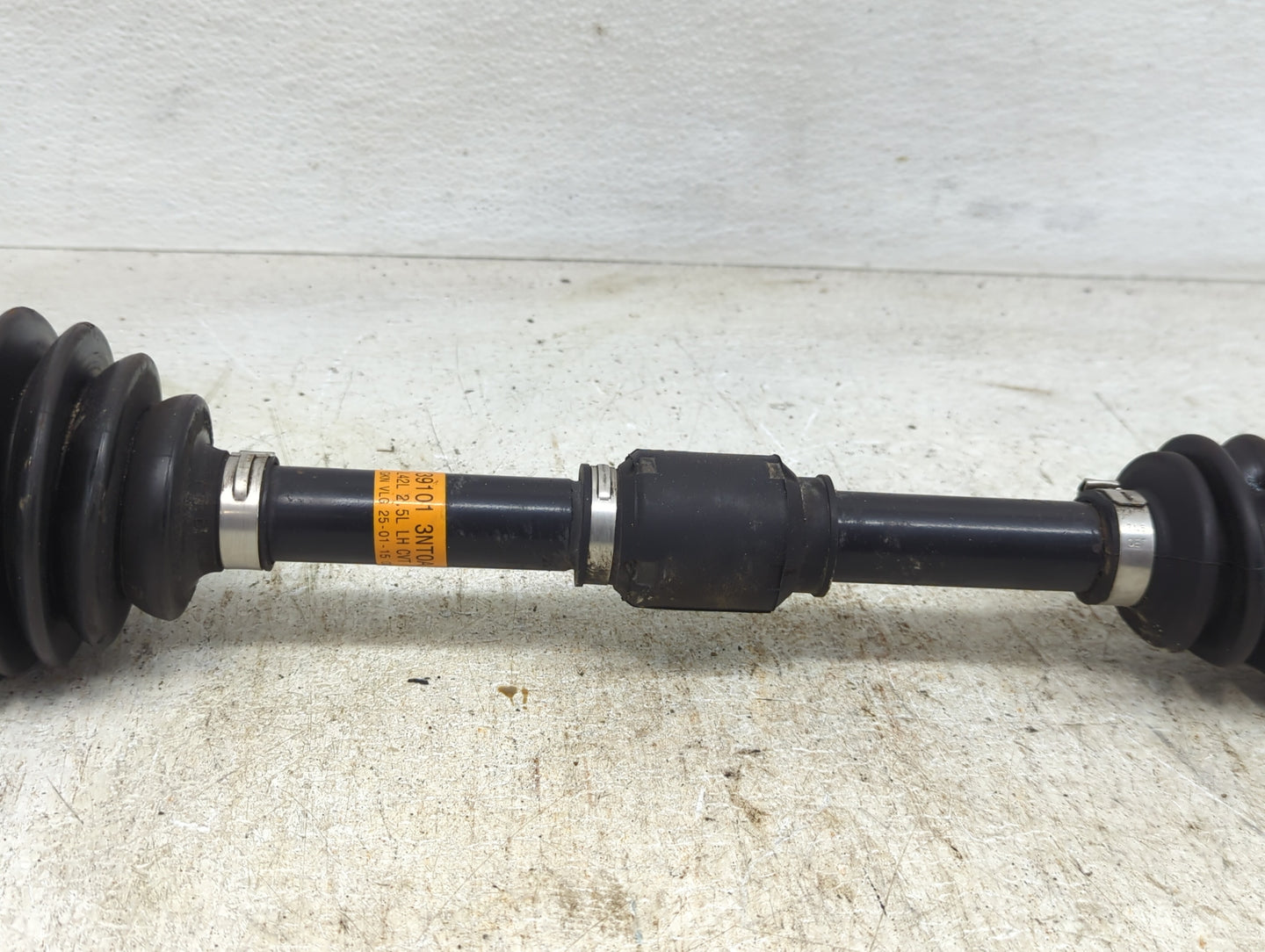2013-2018 Nissan Altima Axle Shaft Front Driver Cv C/v - Oemusedautoparts1.com
