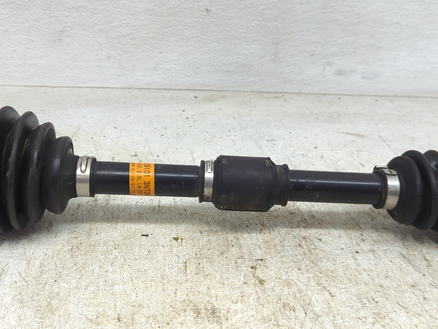 2013-2018 Nissan Altima Axle Shaft Front Driver Cv C/v - Oemusedautoparts1.com