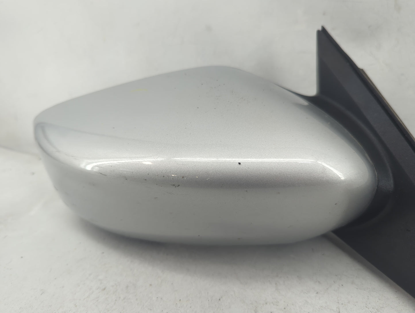2013-2018 Nissan Altima Passenger Side View Mirror - Right Door Mirror OEM Used - Oemusedautoparts1.com