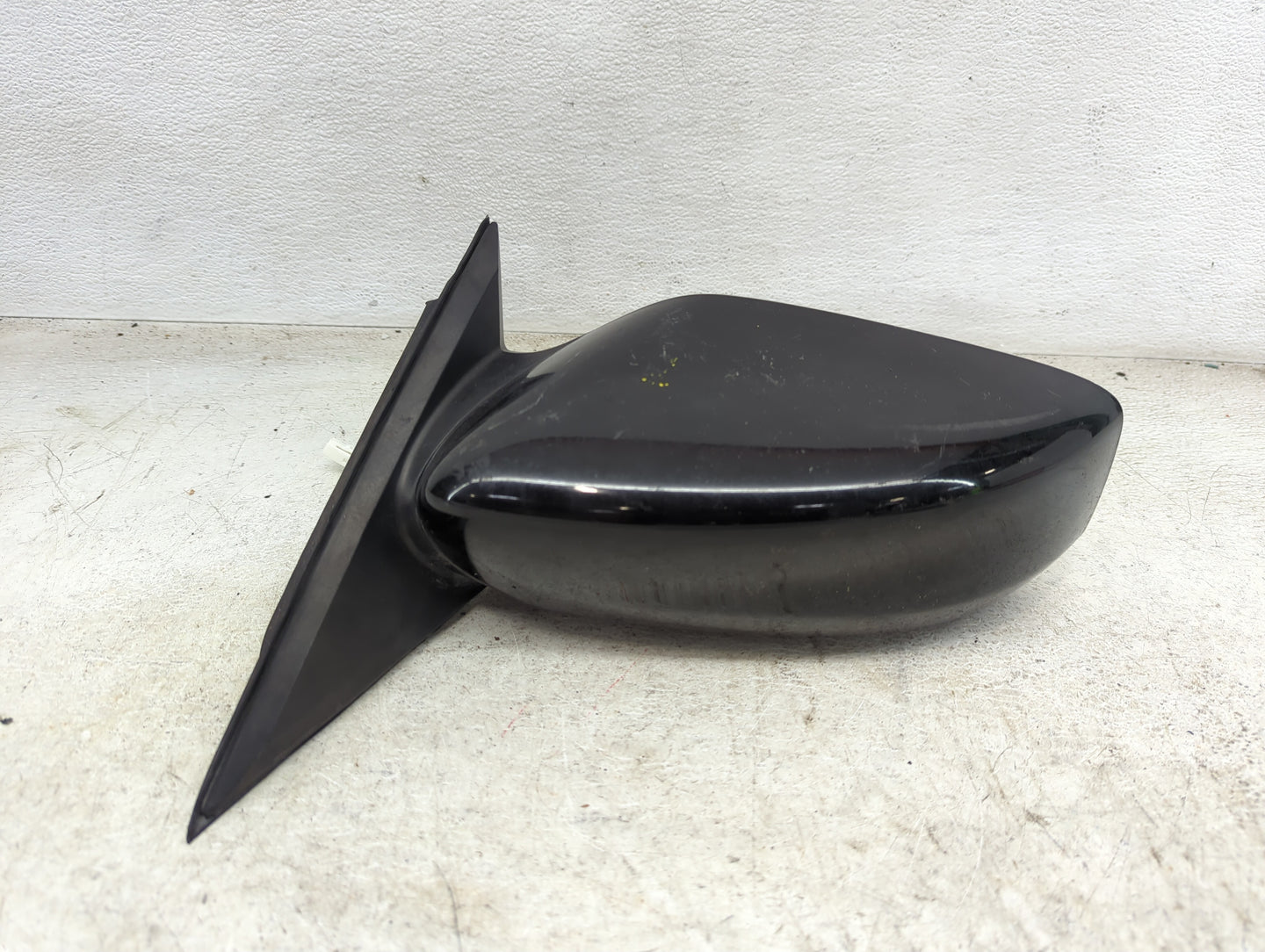 2013-2018 Nissan Altima Driver Side View Mirror - Left Door Mirror OEM Used - Oemusedautoparts1.com