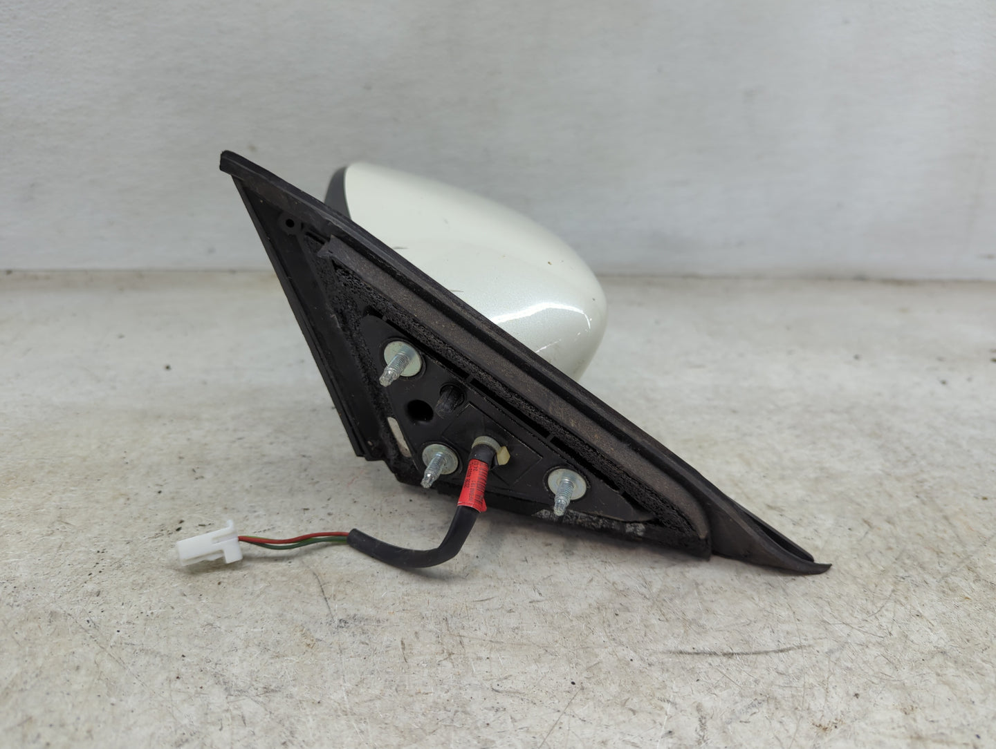 2013-2018 Nissan Altima Driver Side View Mirror - Left Door Mirror OEM Used - Oemusedautoparts1.com
