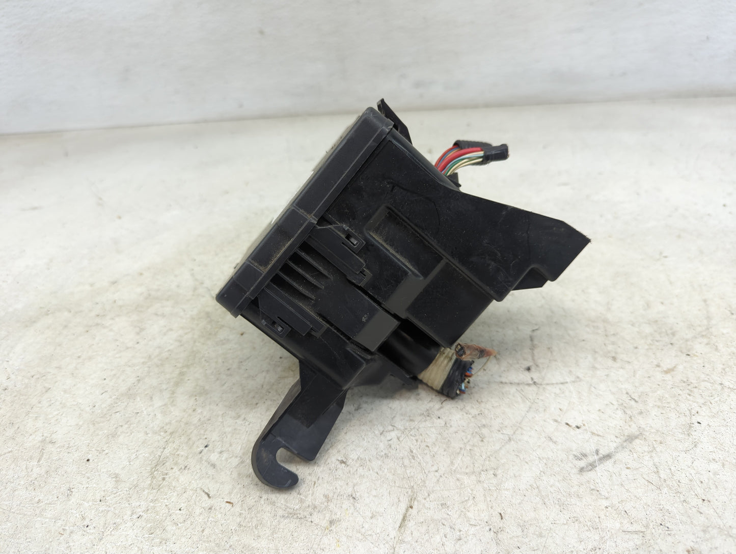 2015 Nissan Altima Fusebox Fuse Box Panel Relay Module Fits OEM Used Auto Parts - Oemusedautoparts1.com